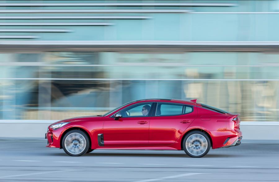  Kia Stinger GT-Line AWD (CK) 2017 года  (WW) (фото 5 из 16)